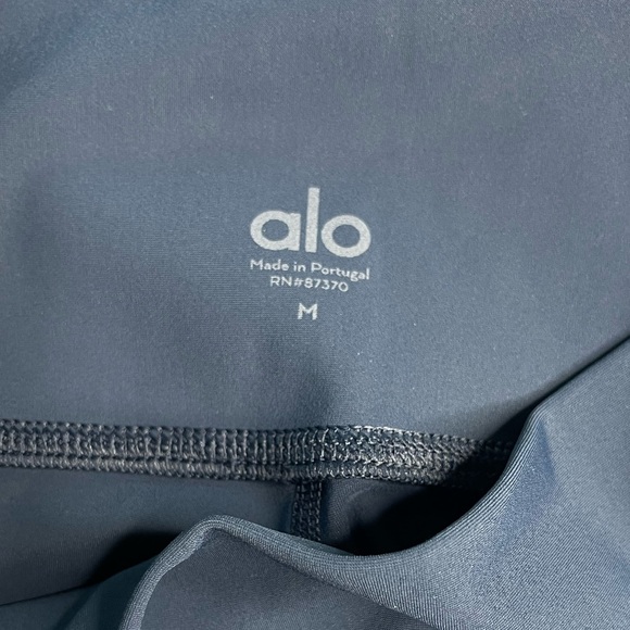 Alo Ripped Warrior Row of Slits Leggings - Picture 10 of 12